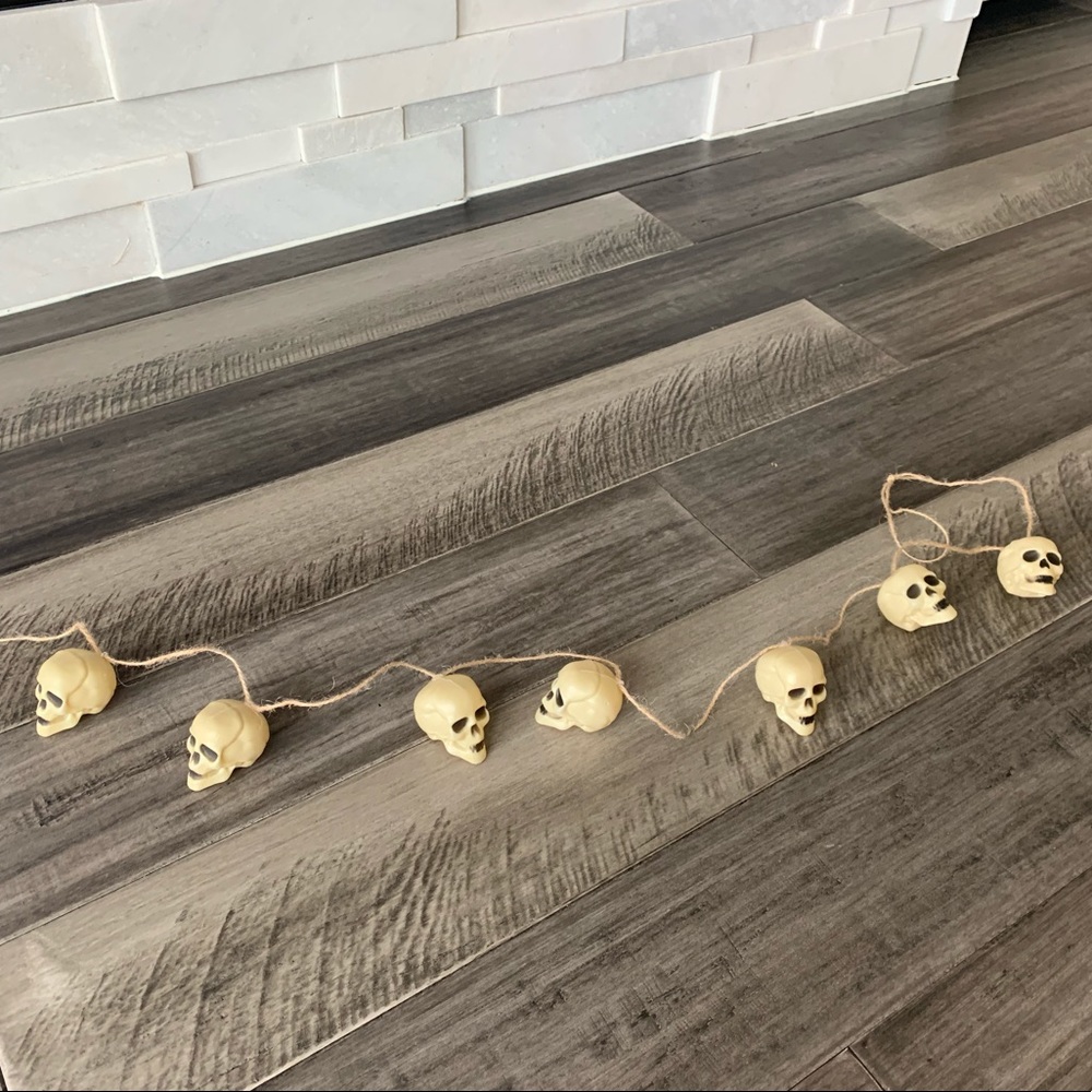 Halloween Skeleton Skull Heads Garland Decoration